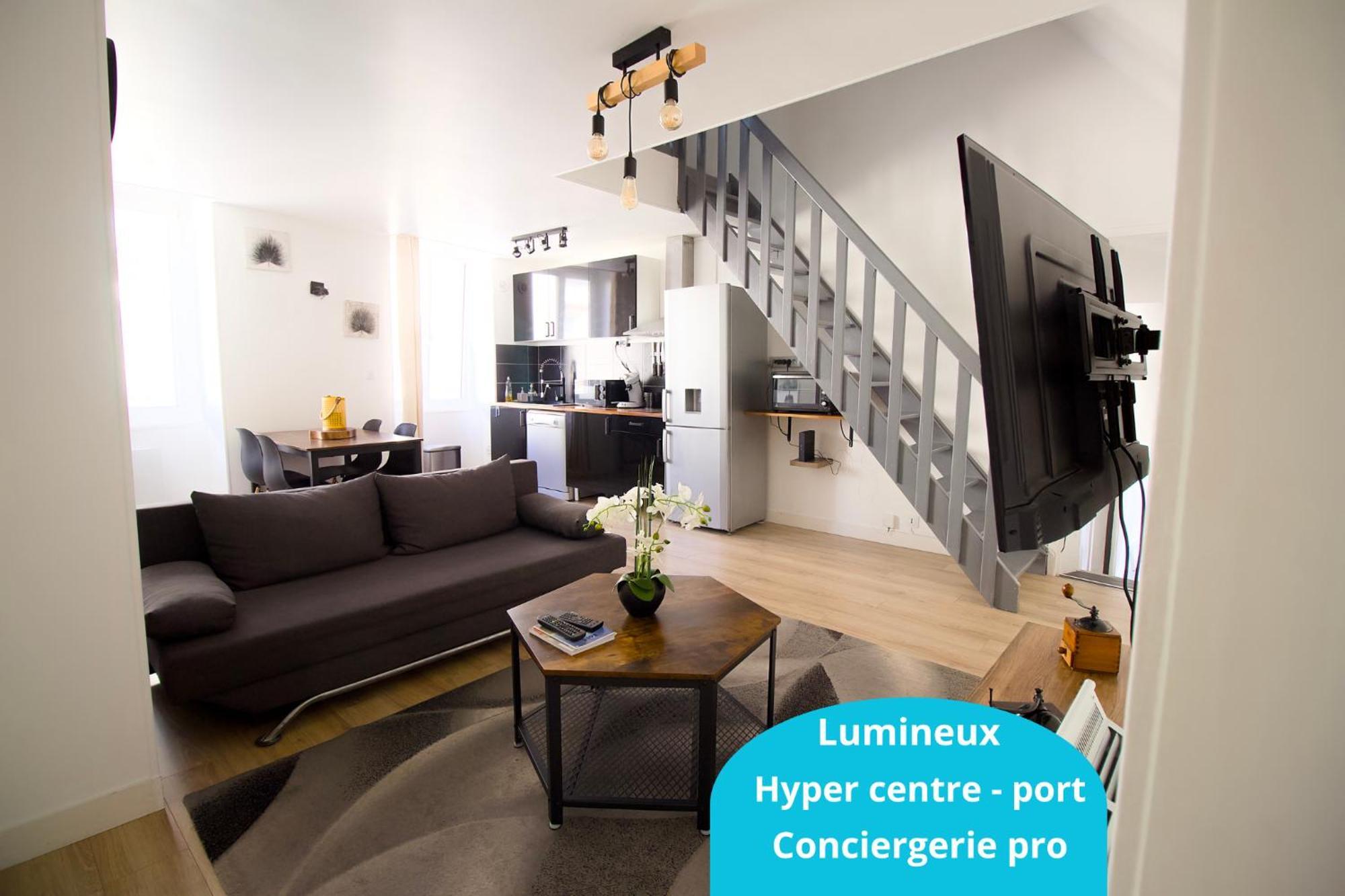 Triplex Lumineux A Cherbourg, Hyper Centre, 2 Pas Du Port & Vie Nocturne, Intendance Luxury Host Exteriér fotografie