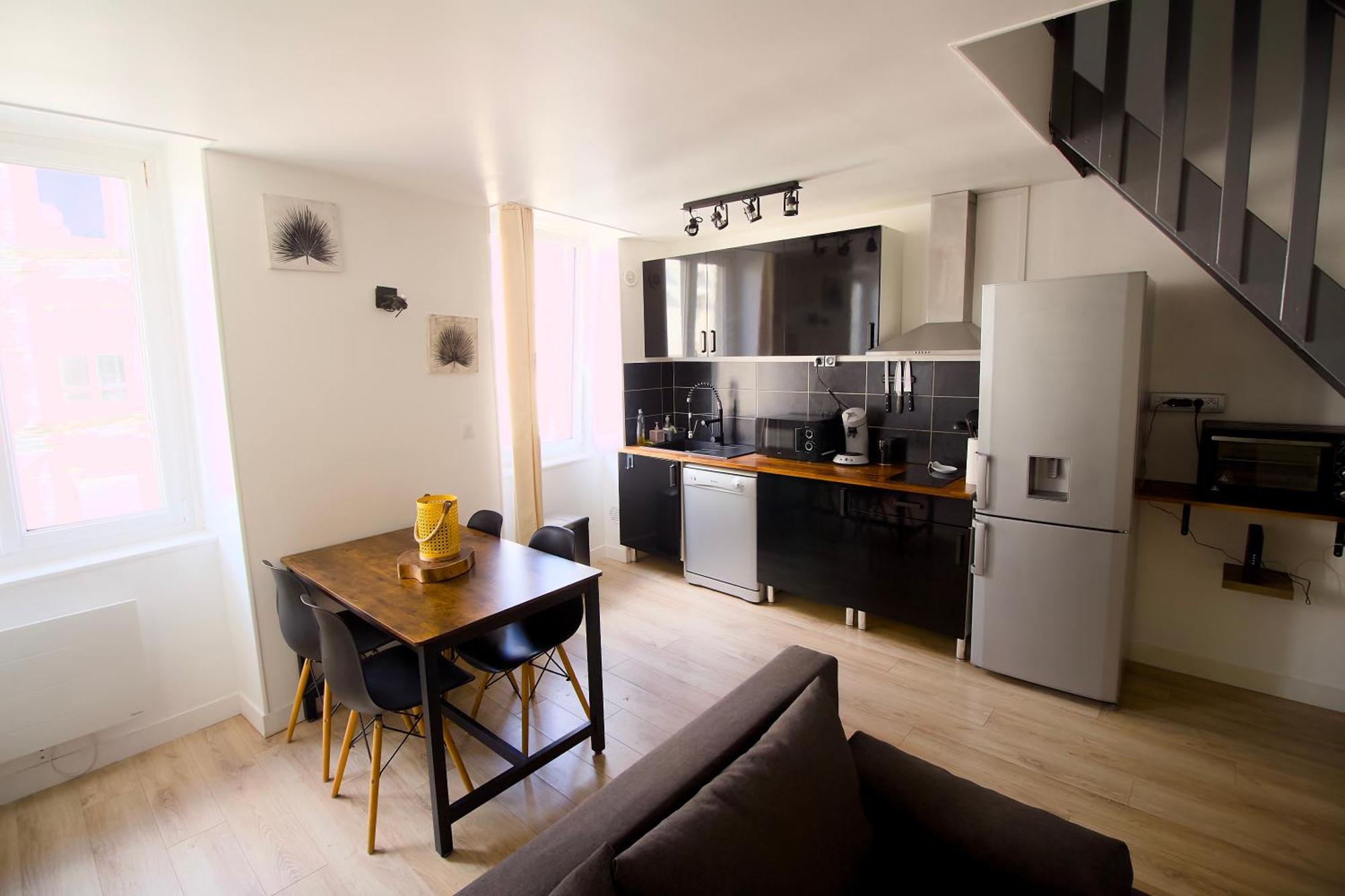 Triplex Lumineux A Cherbourg, Hyper Centre, 2 Pas Du Port & Vie Nocturne, Intendance Luxury Host Exteriér fotografie