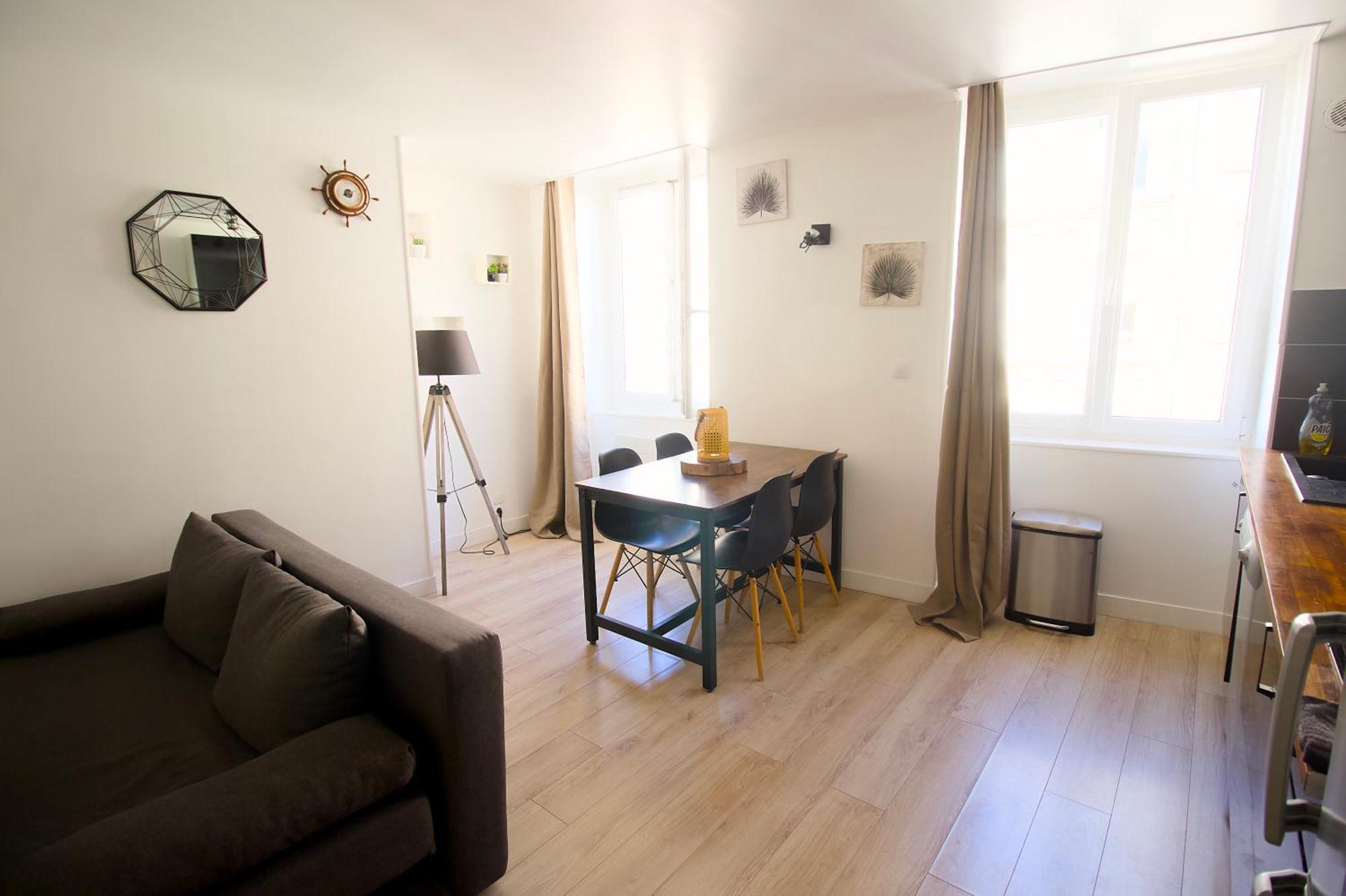 Triplex Lumineux A Cherbourg, Hyper Centre, 2 Pas Du Port & Vie Nocturne, Intendance Luxury Host Exteriér fotografie
